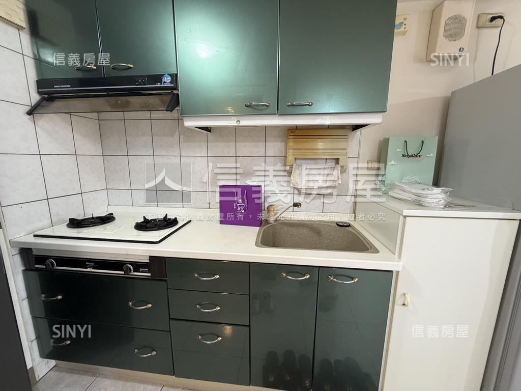 專任基泰高更露臺美妝戶房屋室內格局與周邊環境