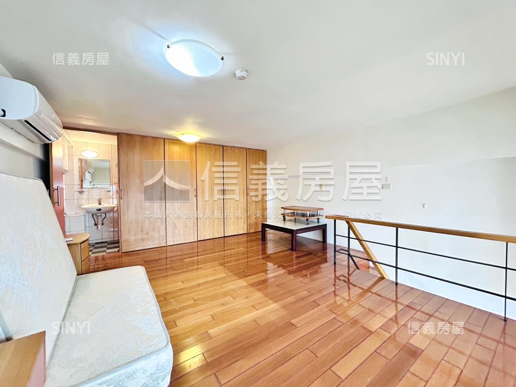 專任基泰高更露臺美妝戶房屋室內格局與周邊環境