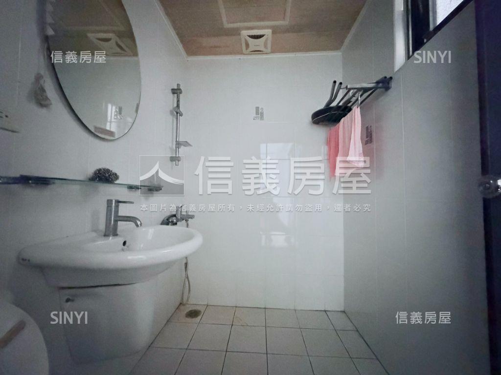 西屯稀有２０年孝親房透天房屋室內格局與周邊環境