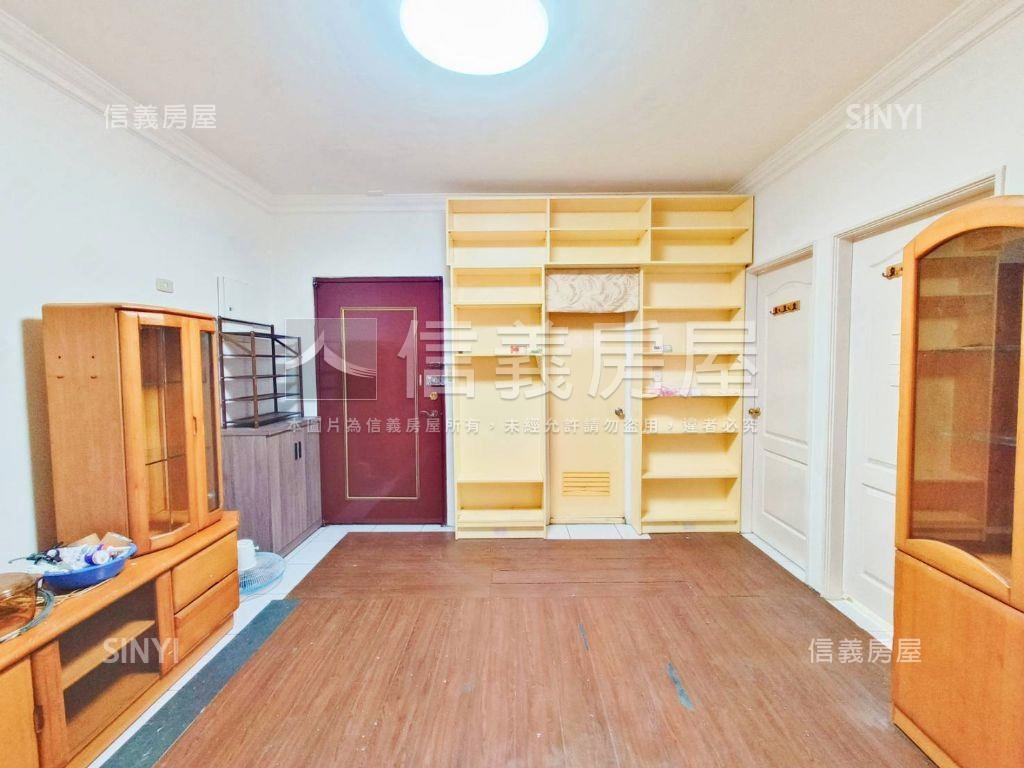 近中興大學稀有低總價三房房屋室內格局與周邊環境