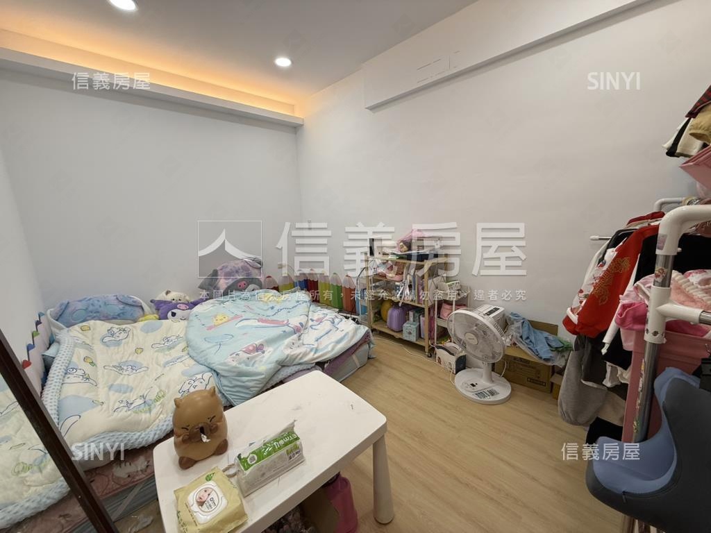 長安路近交流道美裝潢３房房屋室內格局與周邊環境