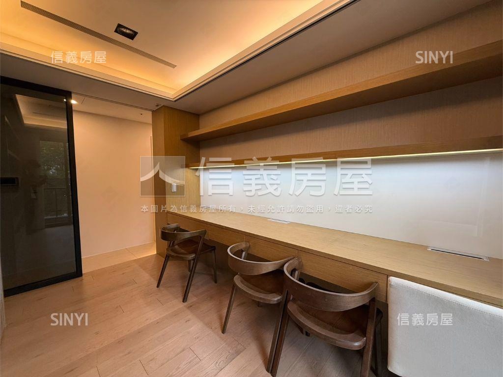 惠宇仁美四房雙平車！房屋室內格局與周邊環境