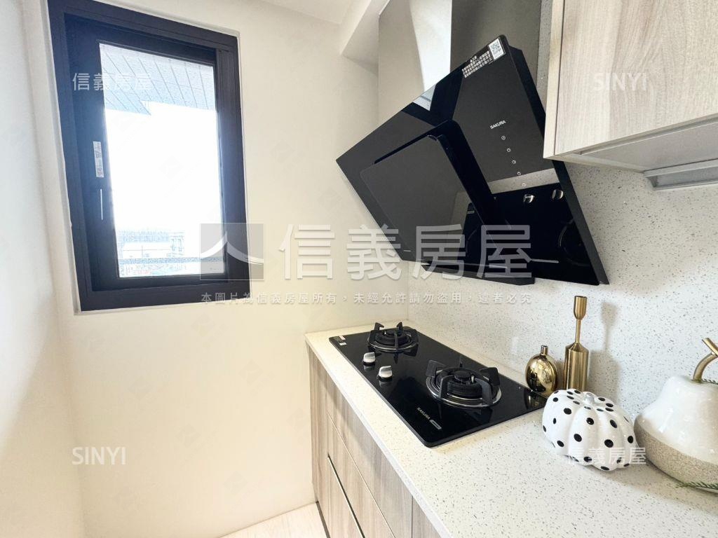 晴山洋洋全新裝潢三房平車房屋室內格局與周邊環境