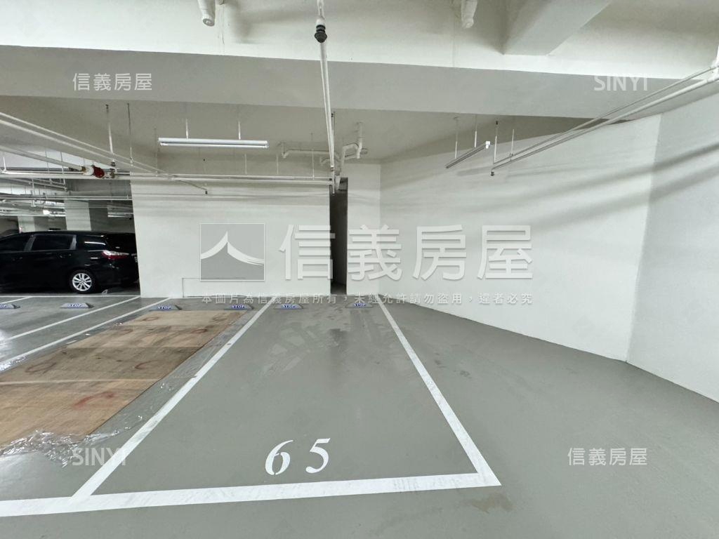 晴山洋洋全新裝潢三房平車房屋室內格局與周邊環境