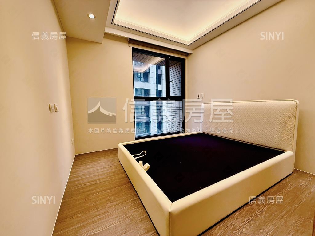 世界花園精美兩房車位房屋室內格局與周邊環境