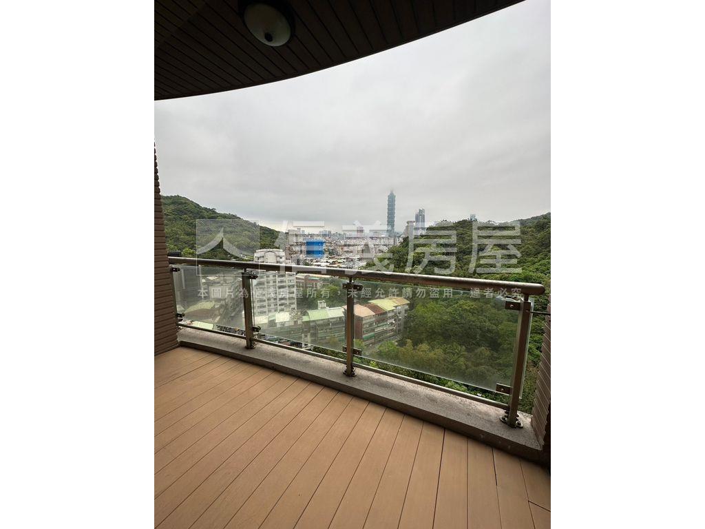 專任帝景面１０１高樓美景房屋室內格局與周邊環境