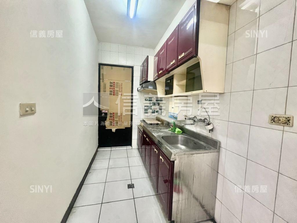 大面寬店住合一金店面房屋室內格局與周邊環境