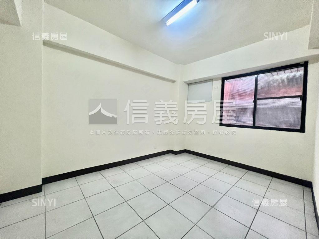 大面寬店住合一金店面房屋室內格局與周邊環境