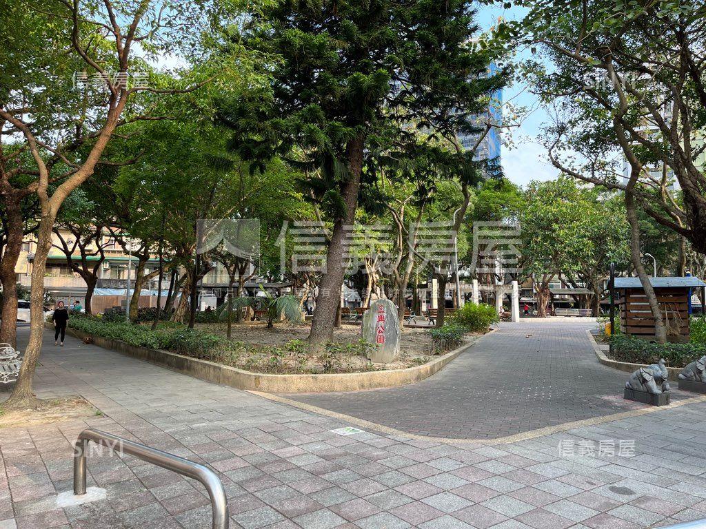 三興國小旁三角窗店面房屋室內格局與周邊環境