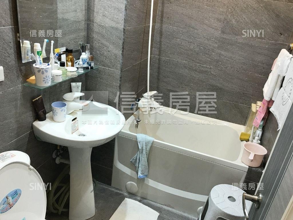 【綠景】捷運邊間稀有二樓房屋室內格局與周邊環境