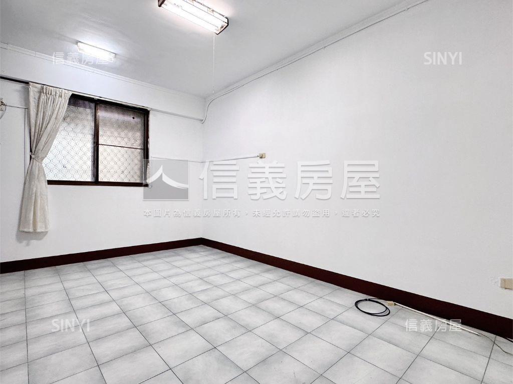 【正街】寬敞舒適漂亮店住房屋室內格局與周邊環境