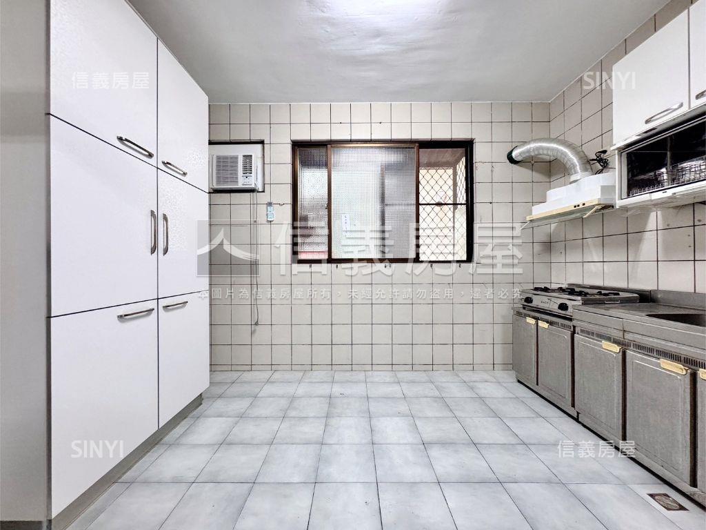 【正街】寬敞舒適漂亮店住房屋室內格局與周邊環境