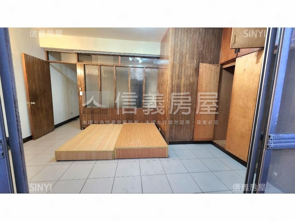 六張犁捷運黃金三樓房屋室內格局與周邊環境