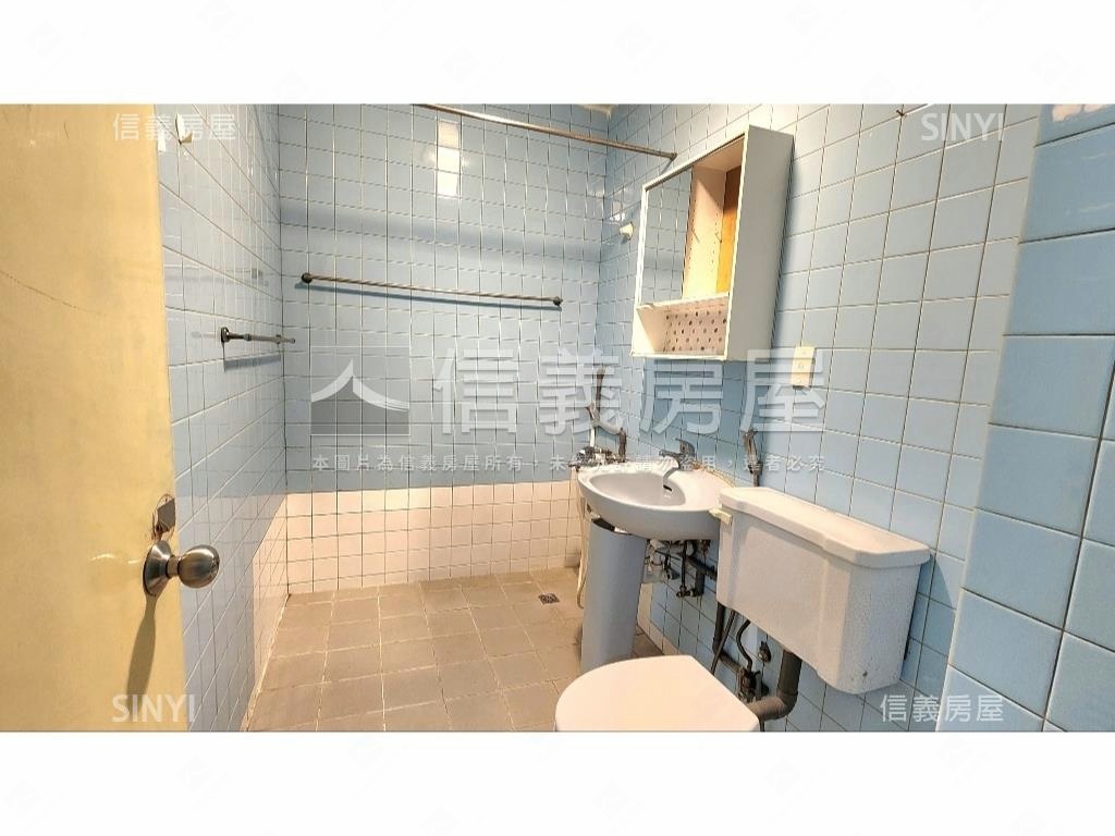 六張犁捷運黃金三樓房屋室內格局與周邊環境