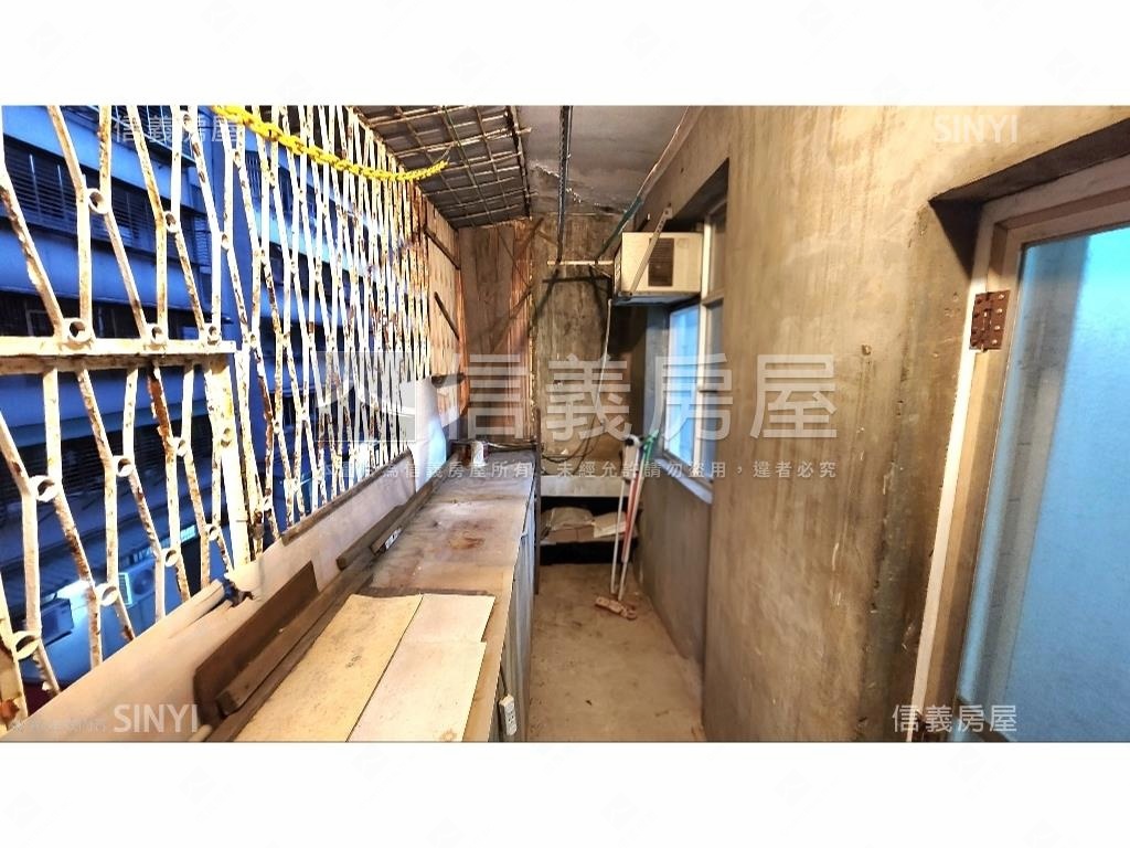 六張犁捷運黃金三樓房屋室內格局與周邊環境