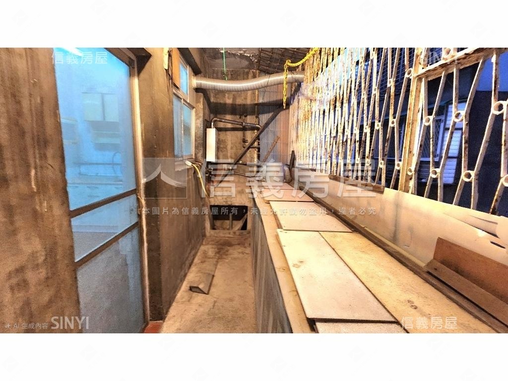 六張犁捷運黃金三樓房屋室內格局與周邊環境