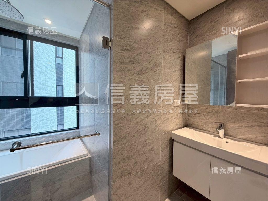 新美齊稀有Ｄ棟三房房屋室內格局與周邊環境