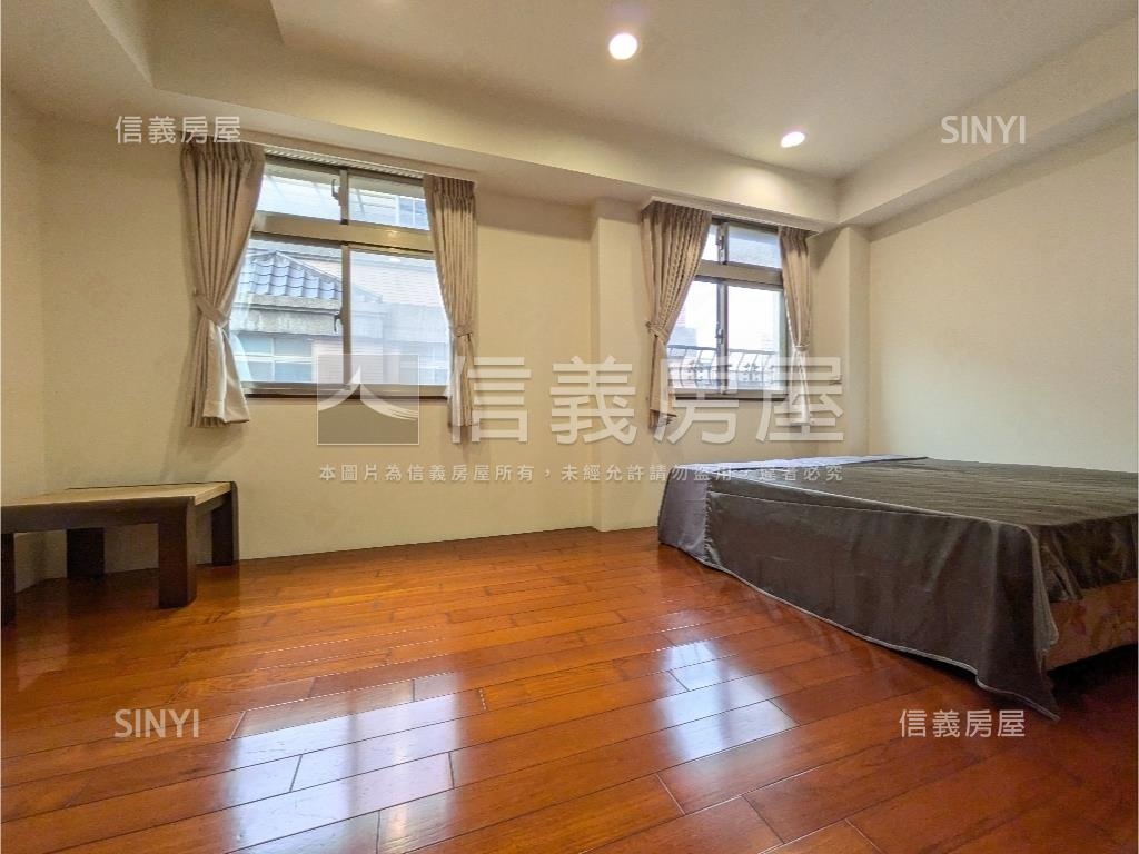 近園區坤山儷園美透天房屋室內格局與周邊環境