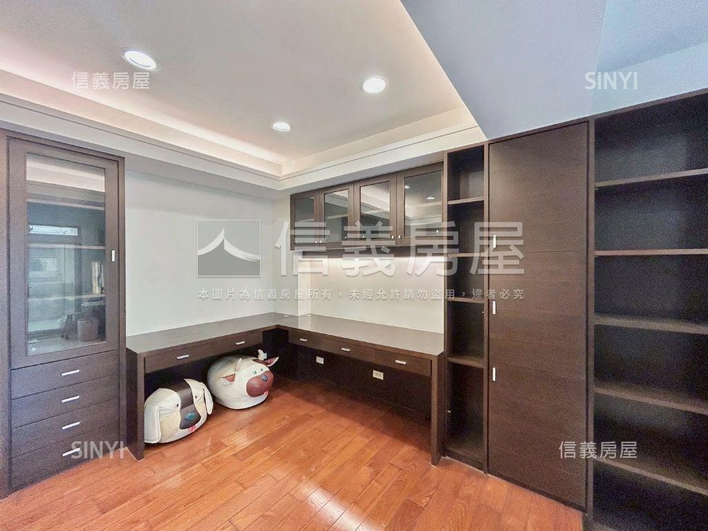 近園區坤山儷園美透天房屋室內格局與周邊環境