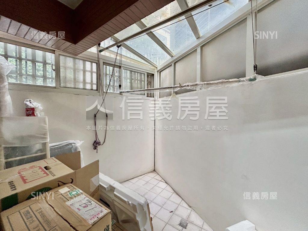 近園區坤山儷園美透天房屋室內格局與周邊環境