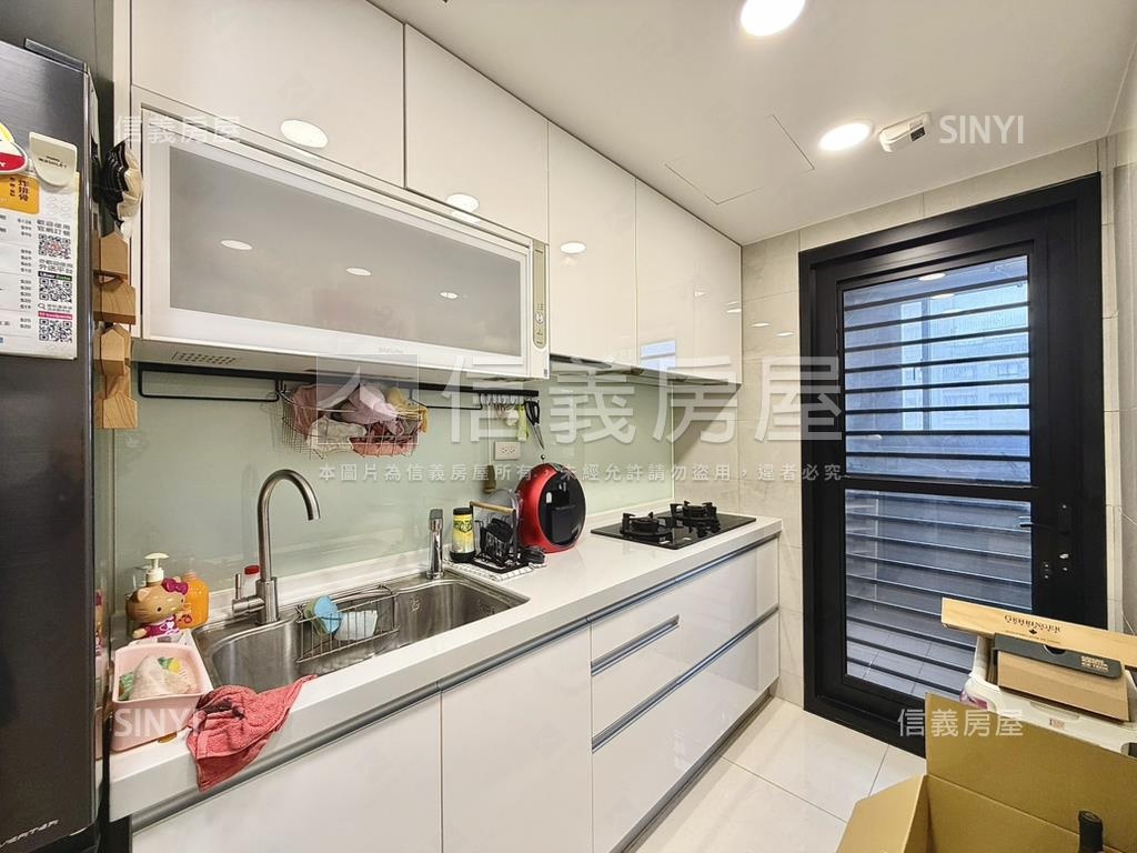 文學苑設計師的美學之家房屋室內格局與周邊環境