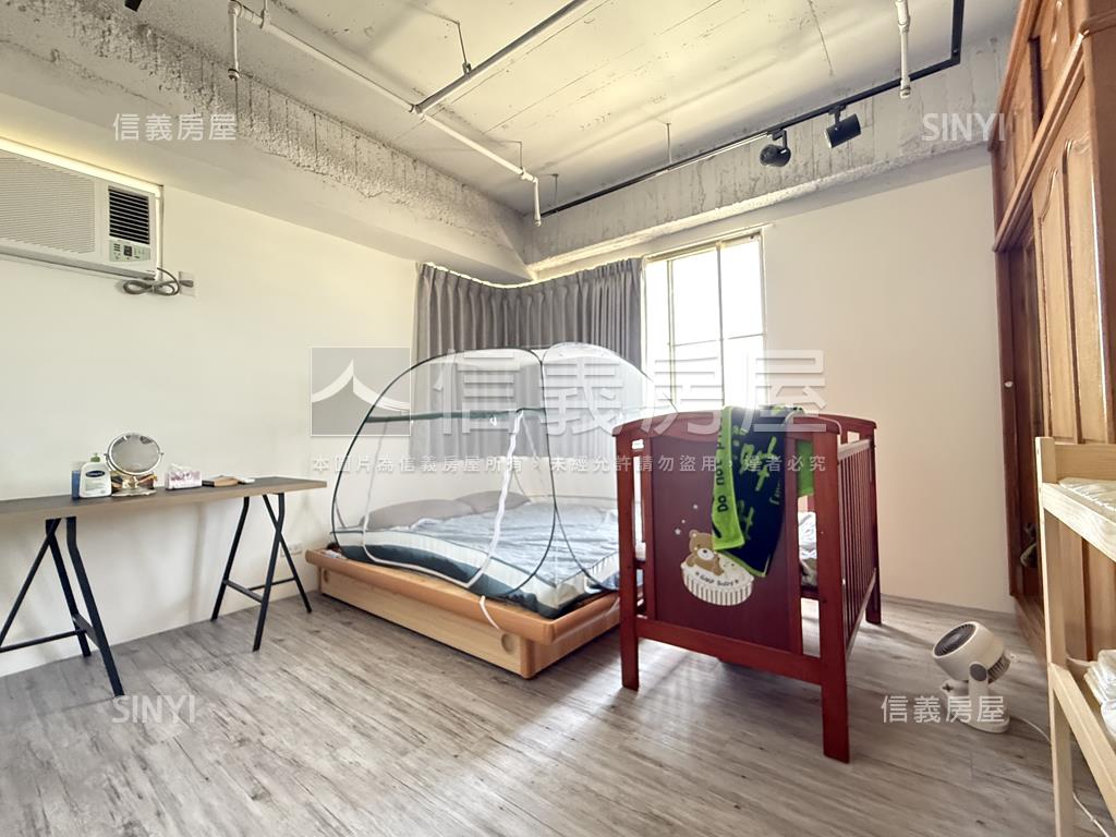 中西區採光工業風大兩房房屋室內格局與周邊環境