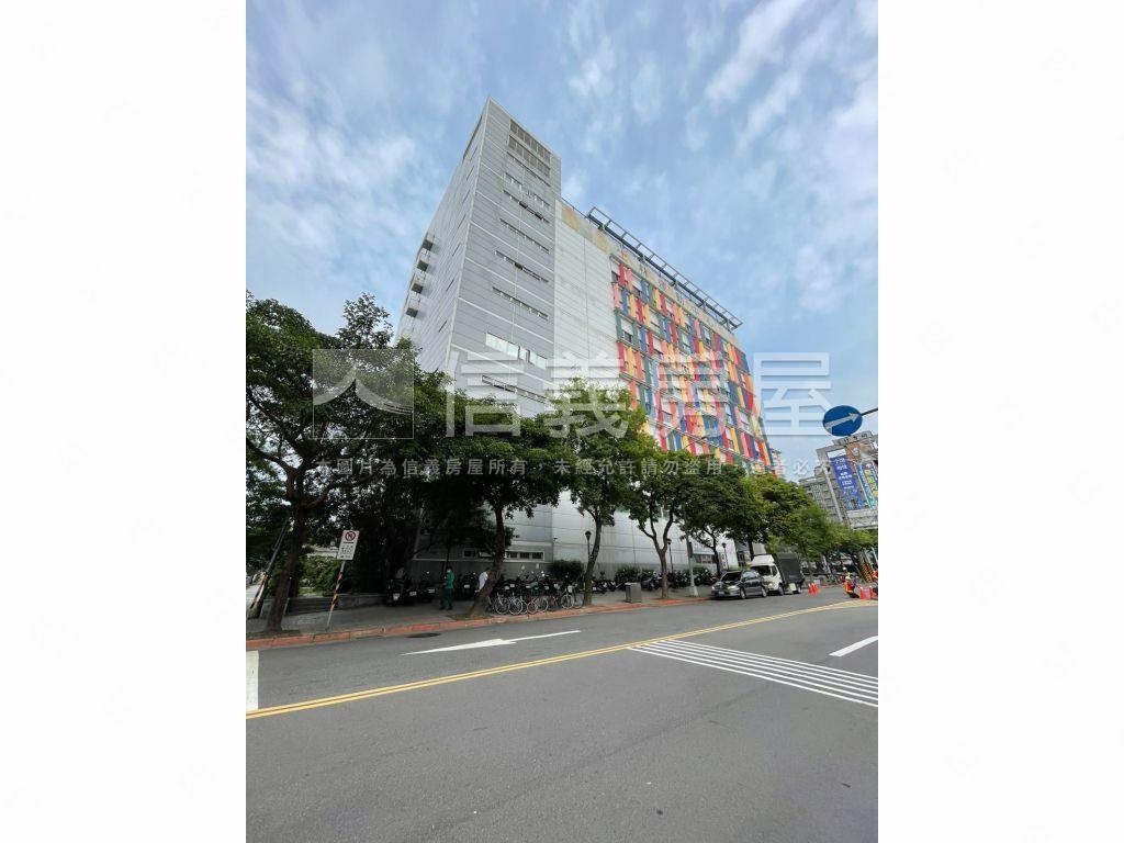 專任～仰格電梯三房車位房屋室內格局與周邊環境