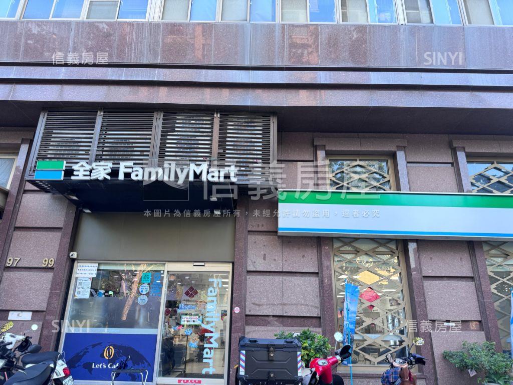 亞灣愛河高樓景觀兩房車位房屋室內格局與周邊環境