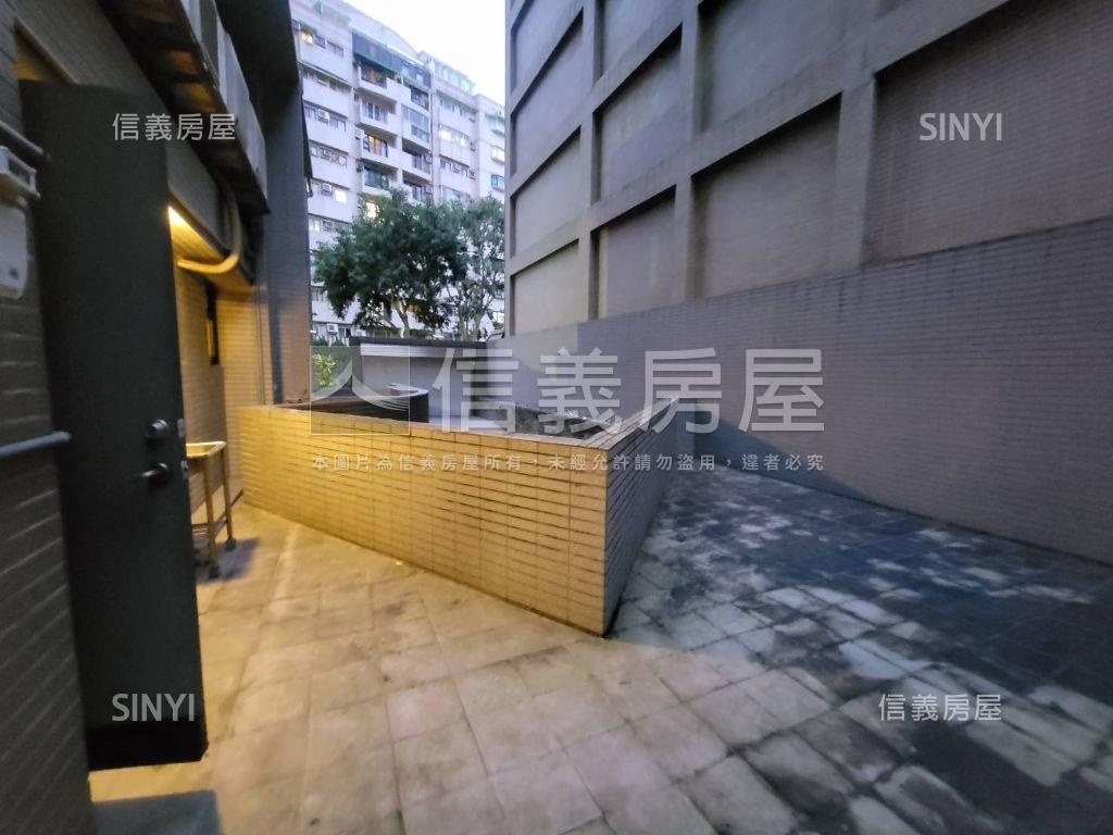 近林口高中席悅店面房屋室內格局與周邊環境