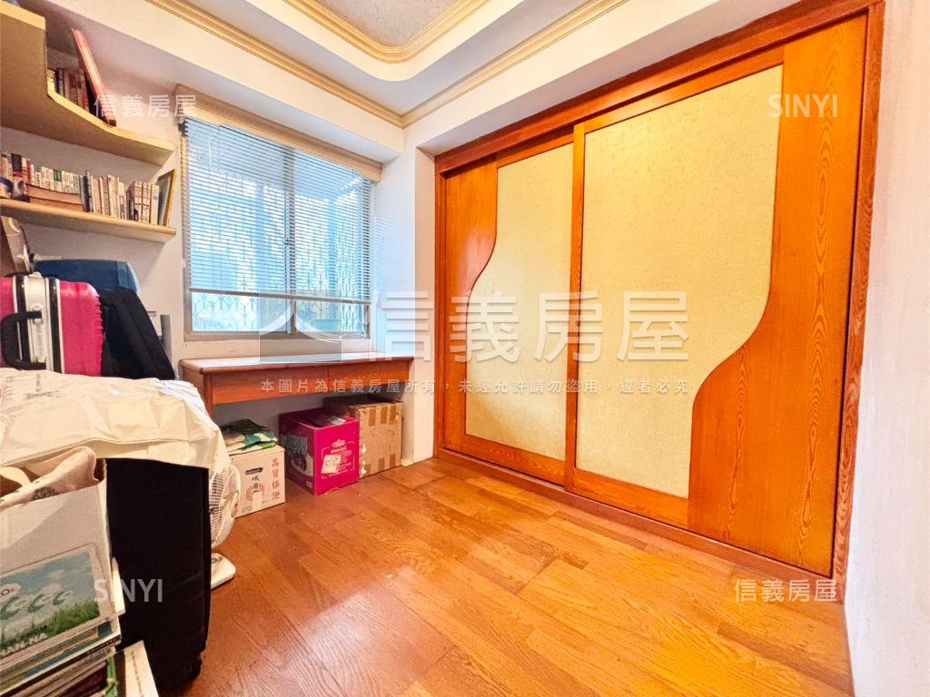 真善美雅緻４房房屋室內格局與周邊環境