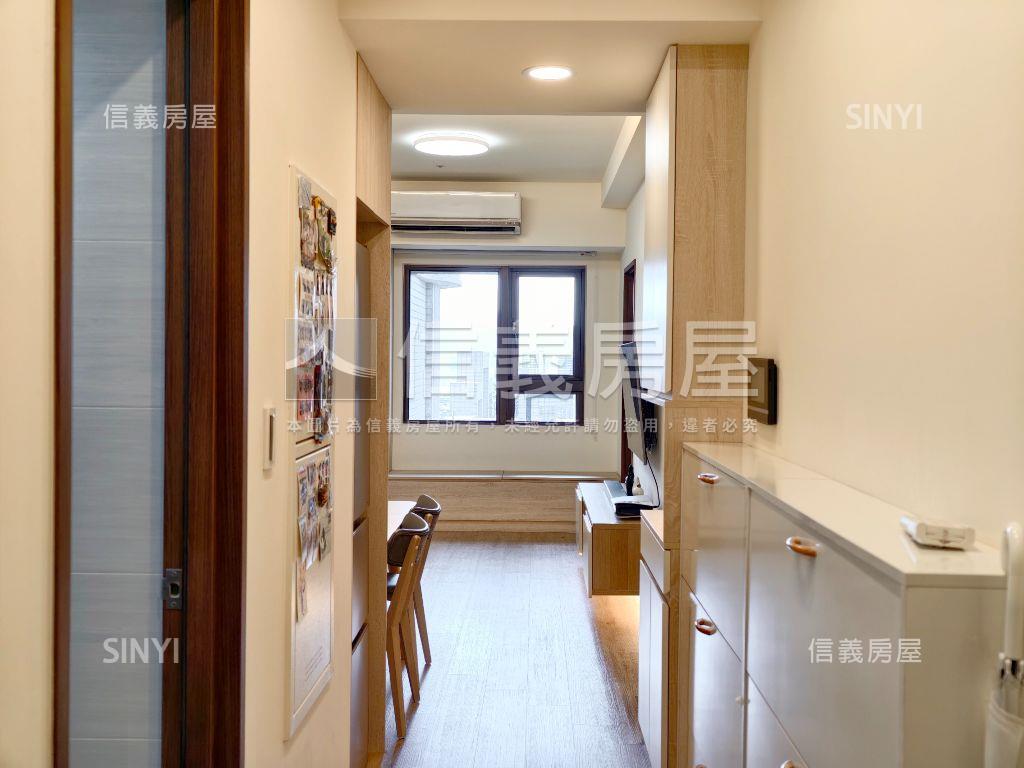 高樓後棟極靜，優質採光佳房屋室內格局與周邊環境
