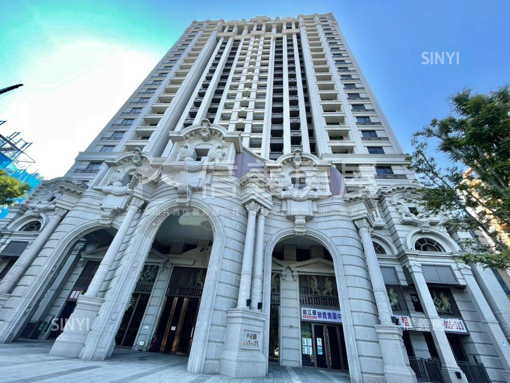 高樓後棟極靜，優質採光佳房屋室內格局與周邊環境