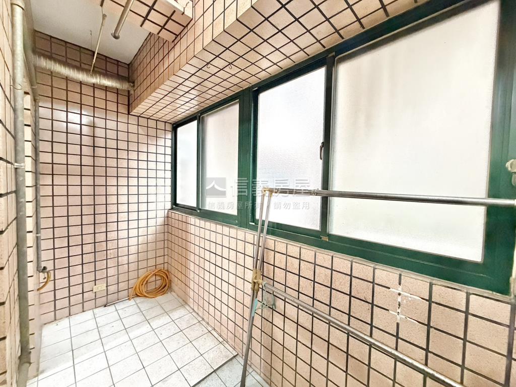 三重國小河岸綠景電梯三房房屋室內格局與周邊環境