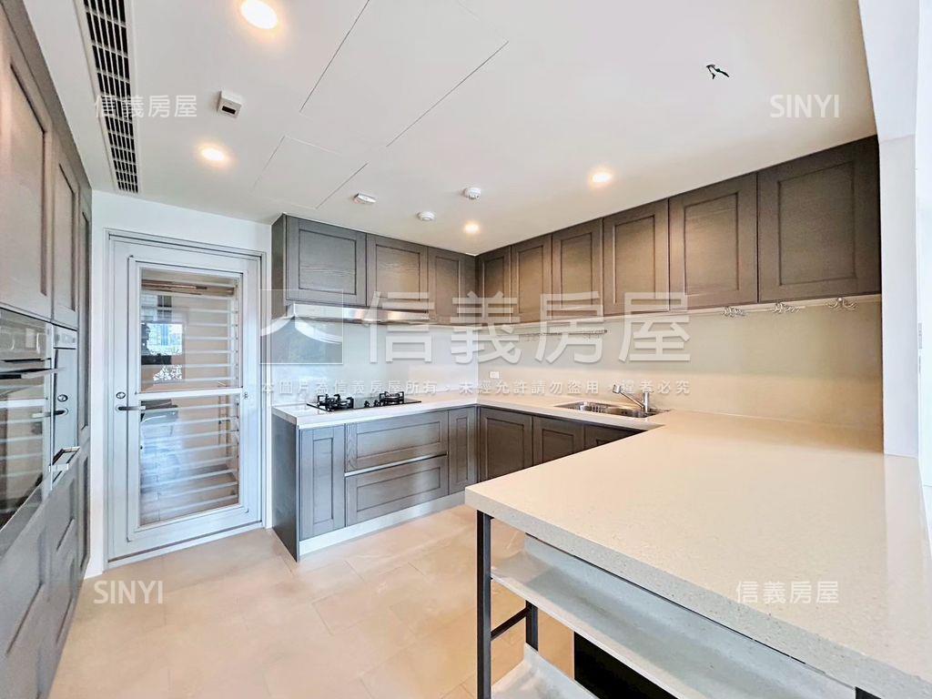 龍寶仁美臻邸大三房三車位房屋室內格局與周邊環境