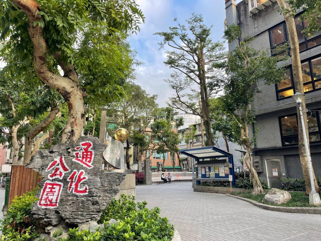 通化商圈店面附車位房屋室內格局與周邊環境