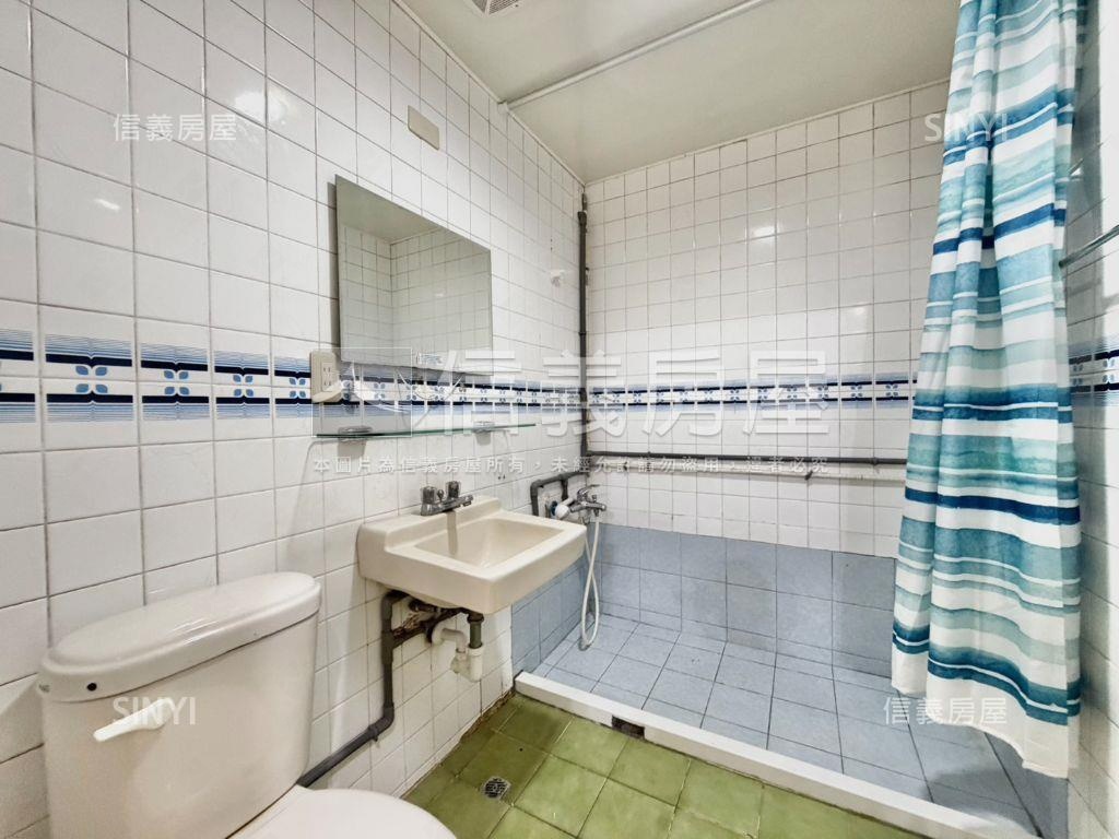 國泰中華家園－稀有公寓房屋室內格局與周邊環境