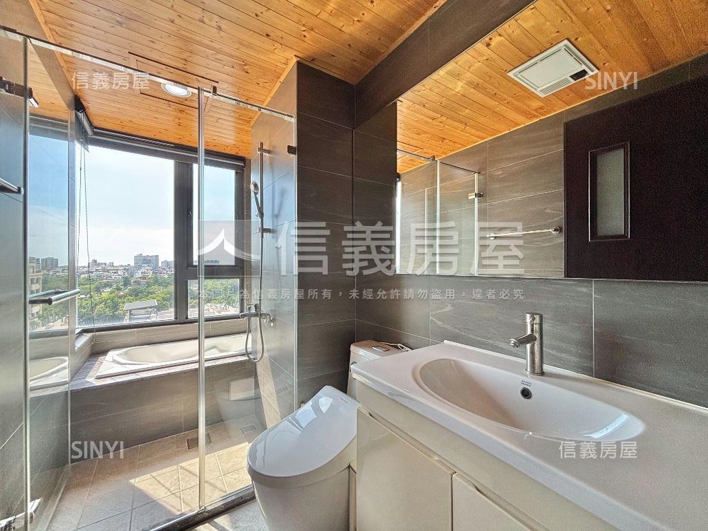 蓮潭景觀屋齡新稀有釋出房屋室內格局與周邊環境