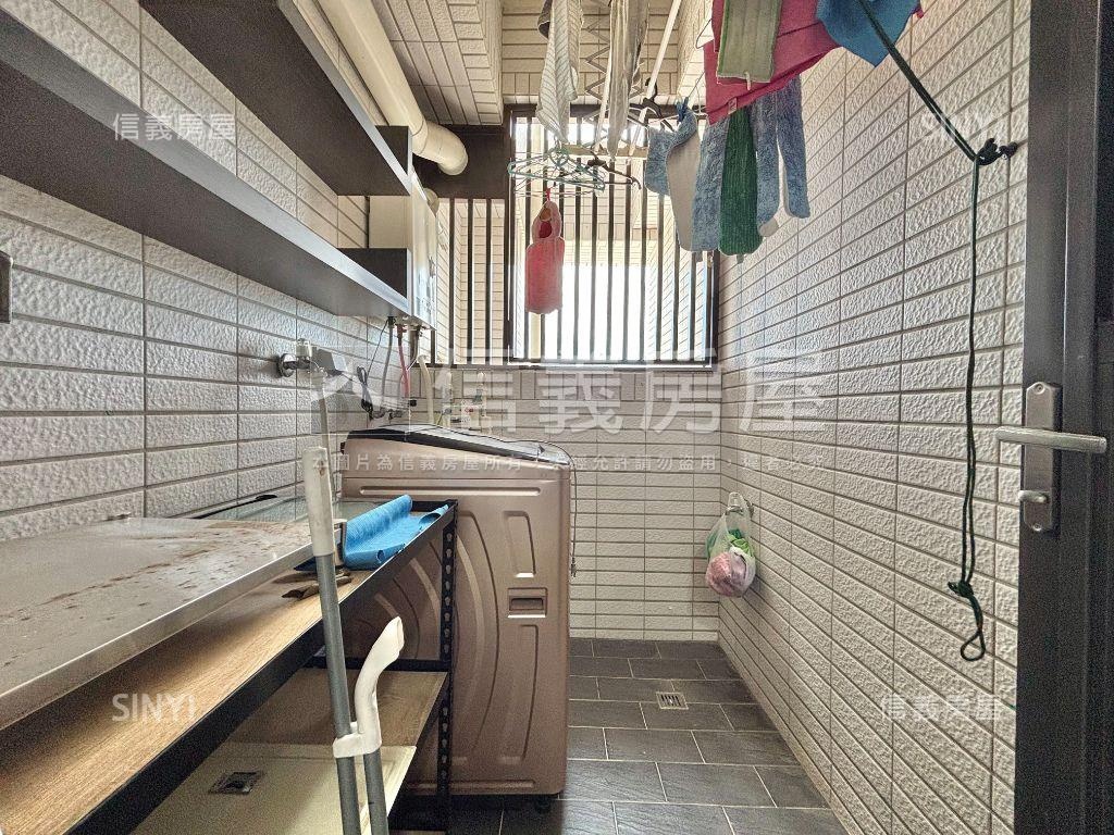 蓮潭景觀屋齡新稀有釋出房屋室內格局與周邊環境