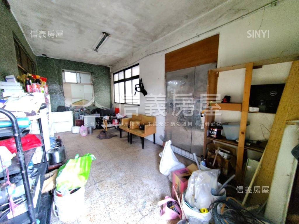 有庭院邊間方正透天房屋室內格局與周邊環境