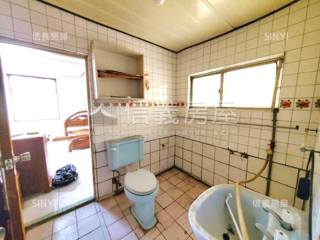 有庭院邊間方正透天房屋室內格局與周邊環境