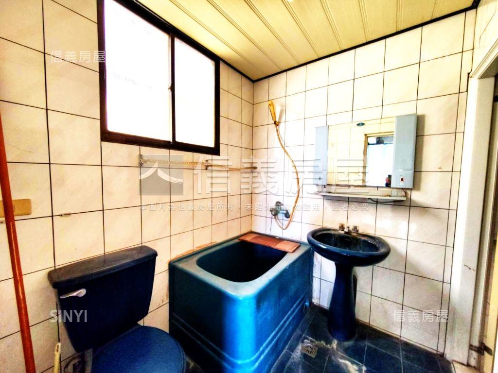 有庭院邊間方正透天房屋室內格局與周邊環境