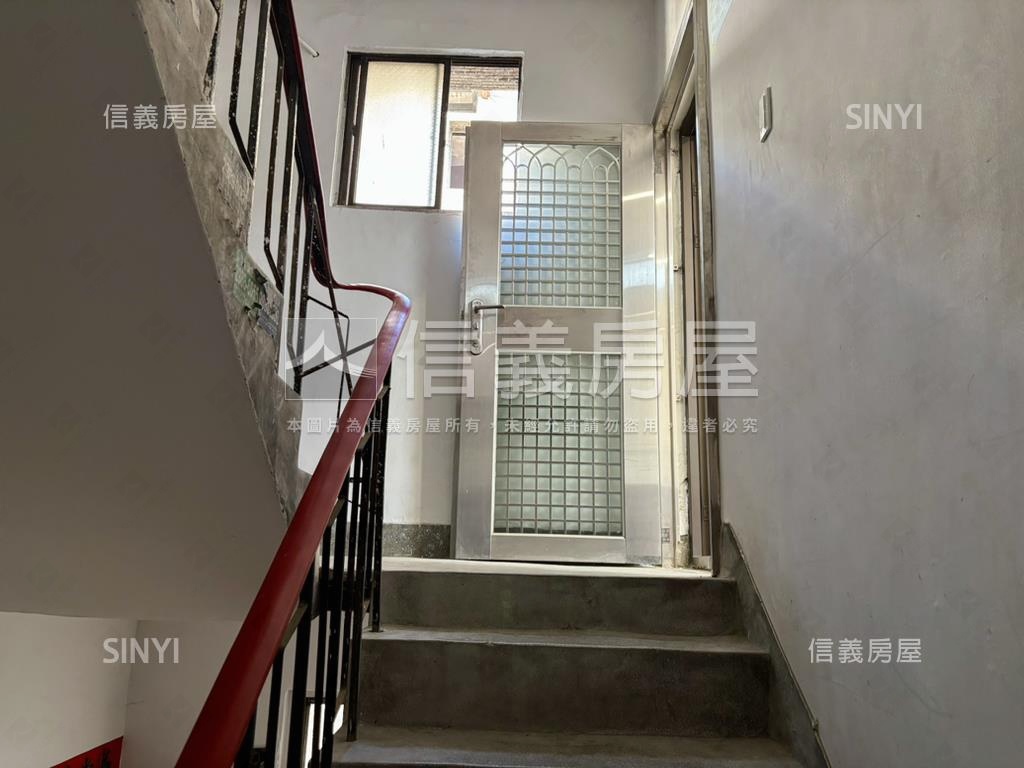 近三和國中捷運站精裝宅房屋室內格局與周邊環境