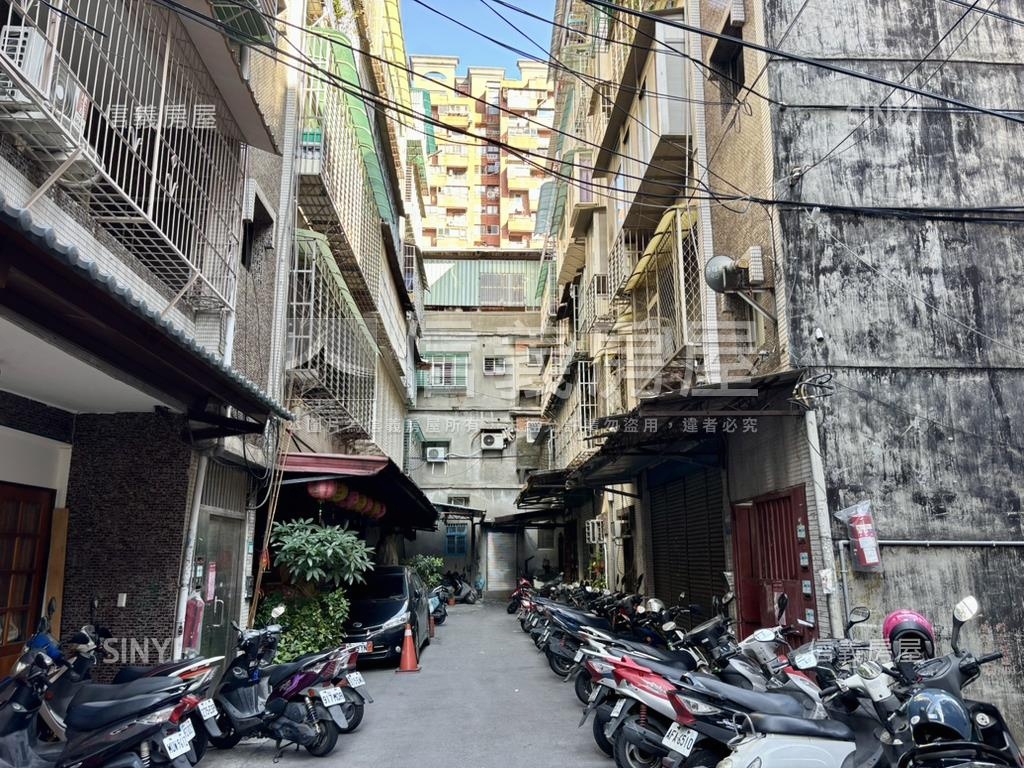 近三和國中捷運站精裝宅房屋室內格局與周邊環境