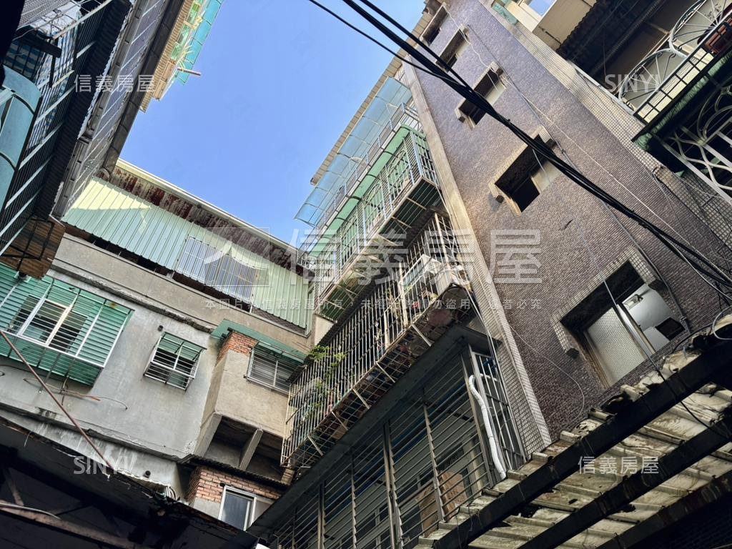 近三和國中捷運站精裝宅房屋室內格局與周邊環境