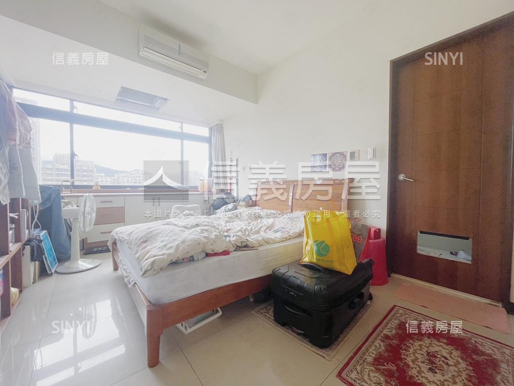 紫京城朝南景觀戶三房車位房屋室內格局與周邊環境