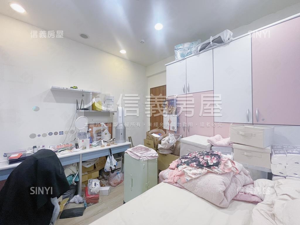 紫京城朝南景觀戶三房車位房屋室內格局與周邊環境