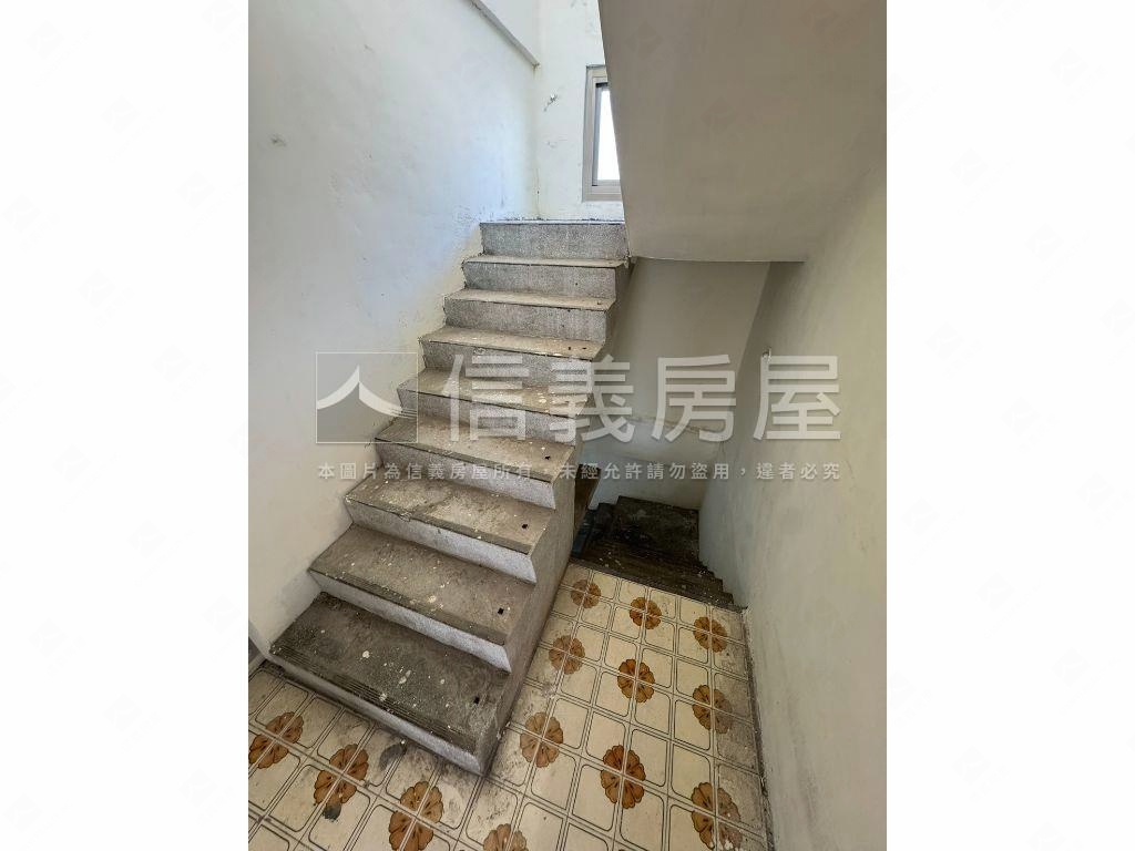 龍安路大空間透天房屋室內格局與周邊環境