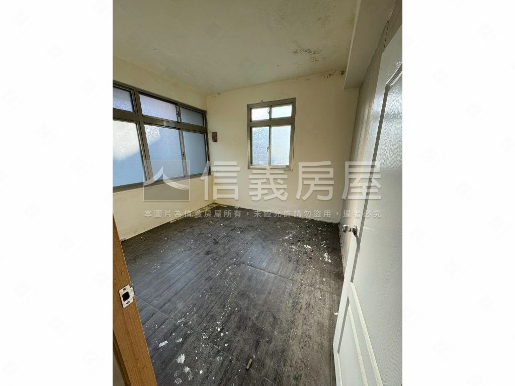 龍安路大空間透天房屋室內格局與周邊環境