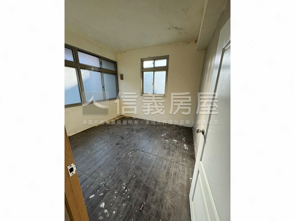 龍安路大空間透天房屋室內格局與周邊環境