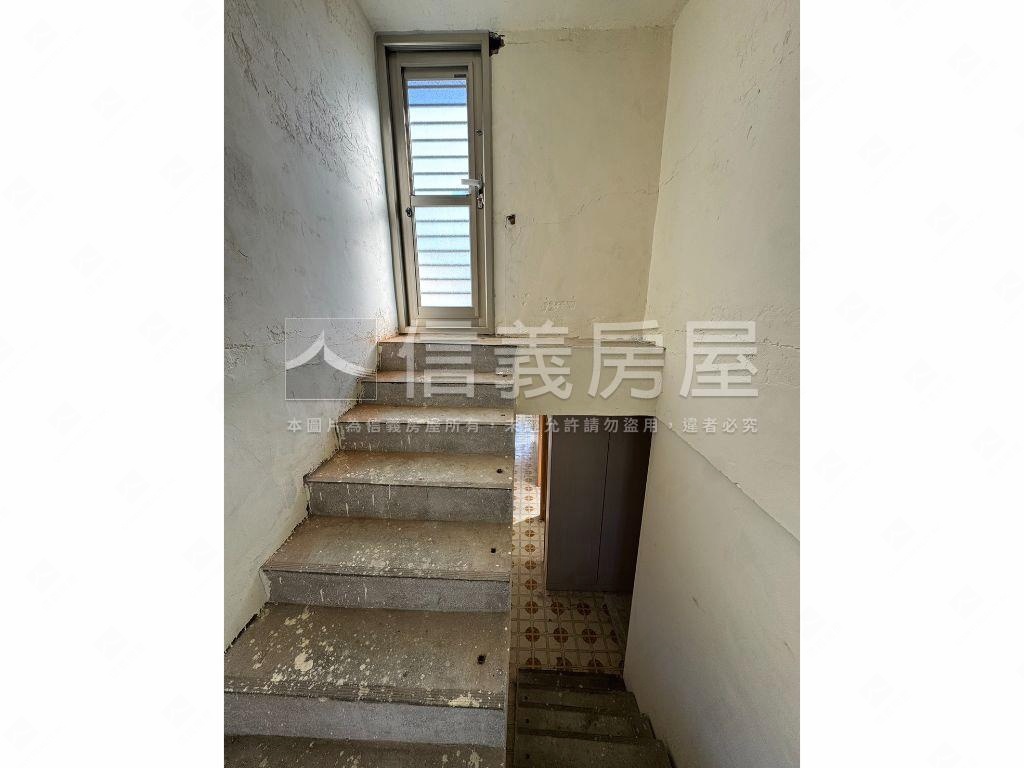 龍安路大空間透天房屋室內格局與周邊環境